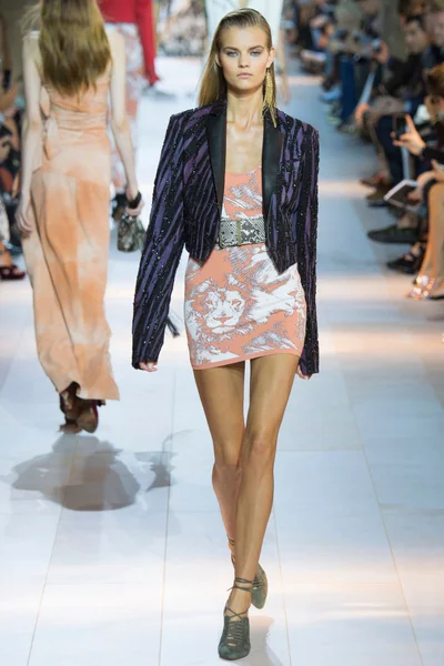 Look 25